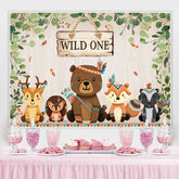 Wild Eins Tier Mit Grün Blätter Holz Hintergrund Für Junge